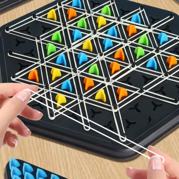 TRIANGLE GAME – Gra trójkątna slider