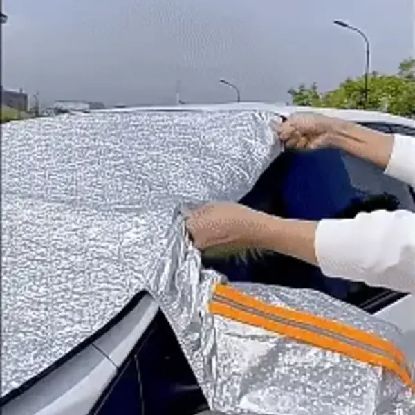 Magnetic Car Cover – Pokrowiec na przednią szybę 02